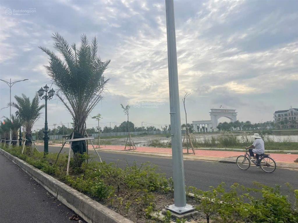 Đất tại trung tâm khu hành chánh xã thủ thừa (long an ) giờ là tây ninh