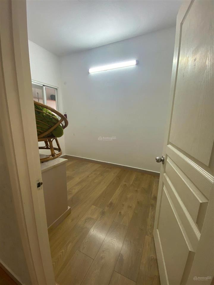 Chính chủ bán căn chung cư quang thái 2pn lầu 6