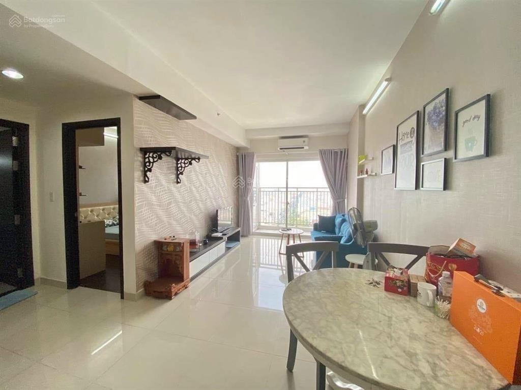 Gia đình cần bán căn hộ carillon 2 2pn, sổ hồng