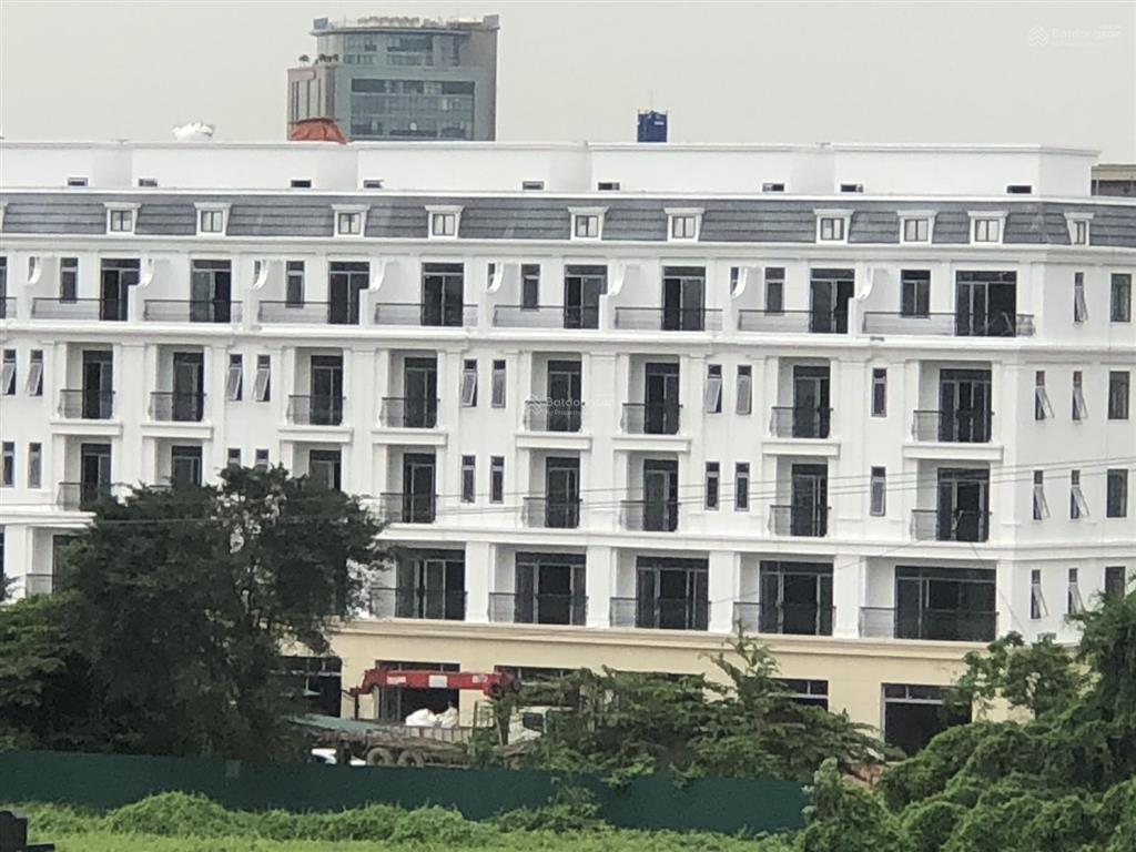Bán nhà phố cao cấp 5,5 tầng,82 m2, mt 5m, 2 mặt đường 25 và 14m, view hồ khai sơn 15 ha