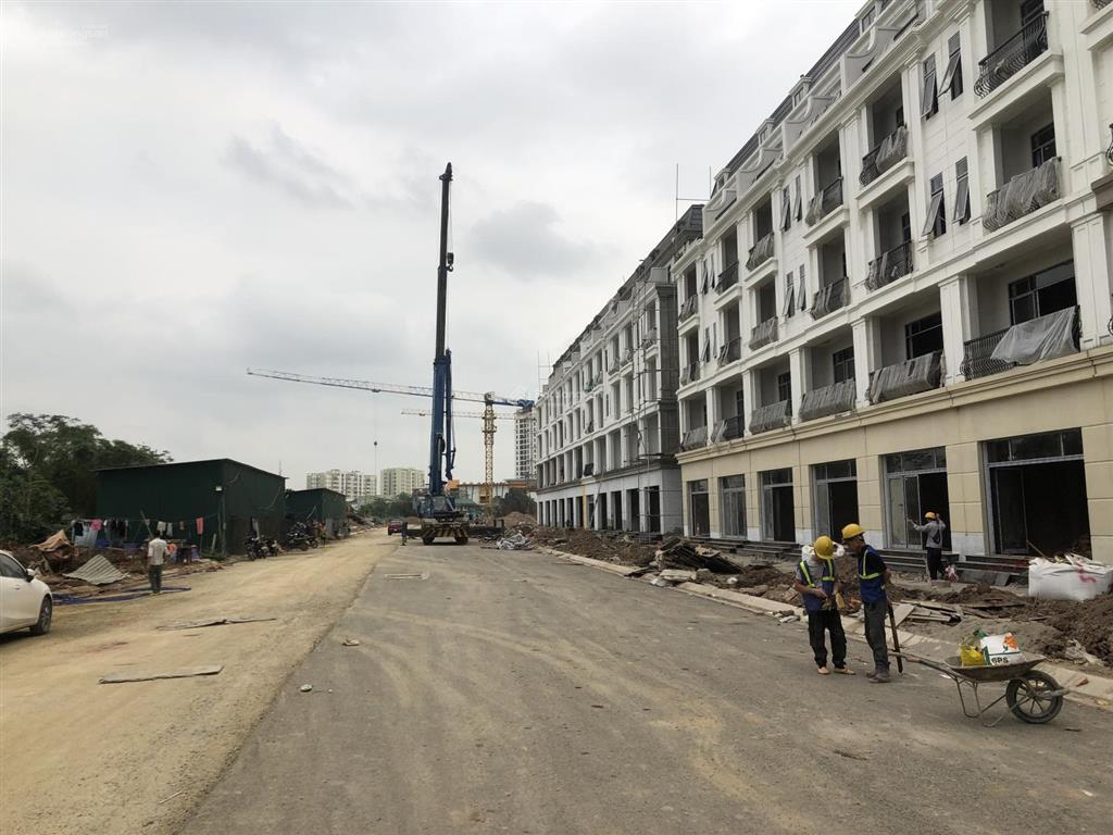 Bán nhà phố cao cấp 5,5 tầng,82 m2, mt 5m, 2 mặt đường 25 và 14m, view hồ khai sơn 15 ha