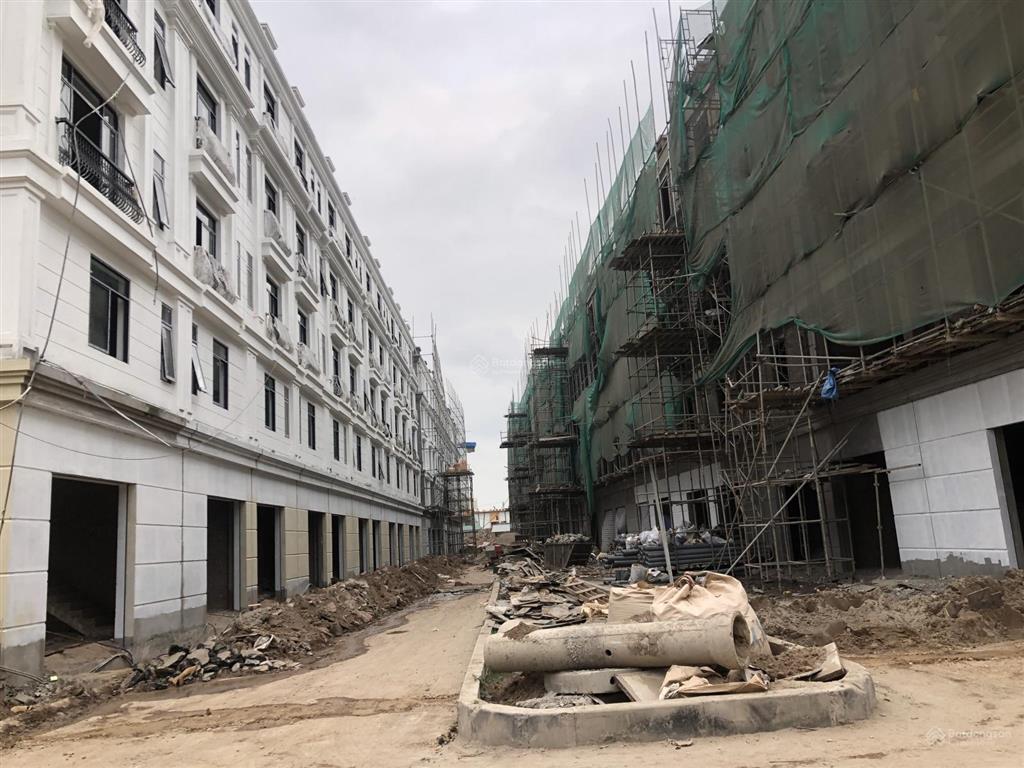 Bán nhà phố cao cấp 5,5 tầng,82 m2, mt 5m, 2 mặt đường 25 và 14m, view hồ khai sơn 15 ha