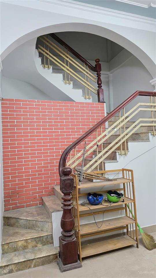 Chính chủ cho thuê nhà nguyên căn 3 tầng 120m², 4pn, 3wc phố hà kế tấn