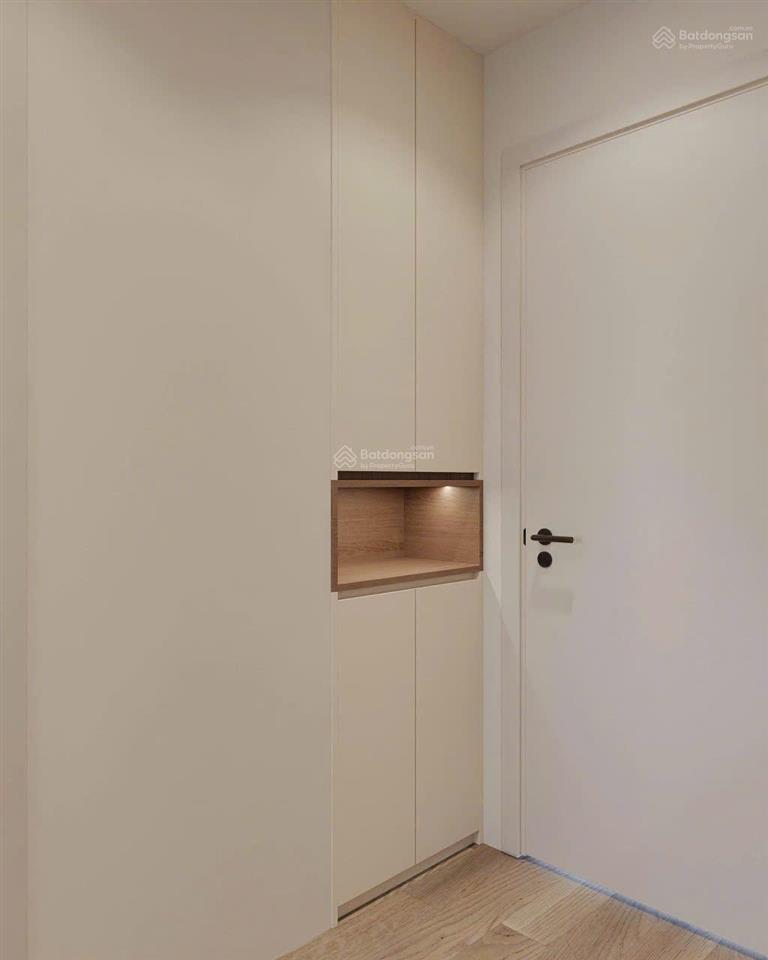 Cho thuê nhà mặt phố tại cổng trường học cấp 3 hoàng văn thụ, 40 triệu, 44 m2, giá tốt hàng hiếm