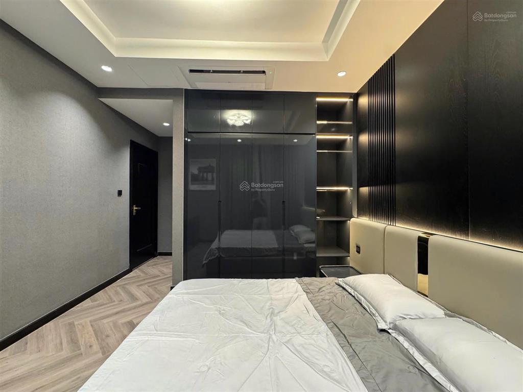 Cho thuê căn hộ 2pn2wc nội thất luxury đẹp tại royal city