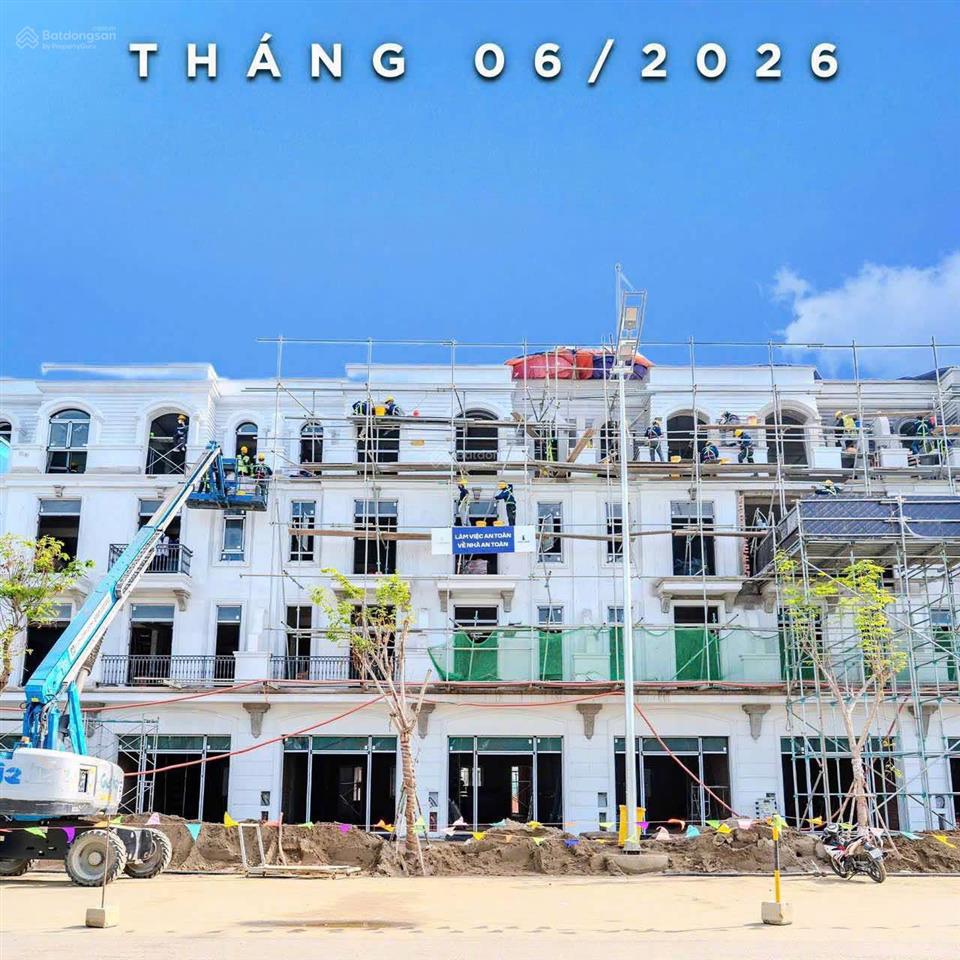 Nhà phố liền kề 2 mặt tiền số lượng ít, hậu công viên vịnh ngọc phù hợp kinh doanh f&b, ở
