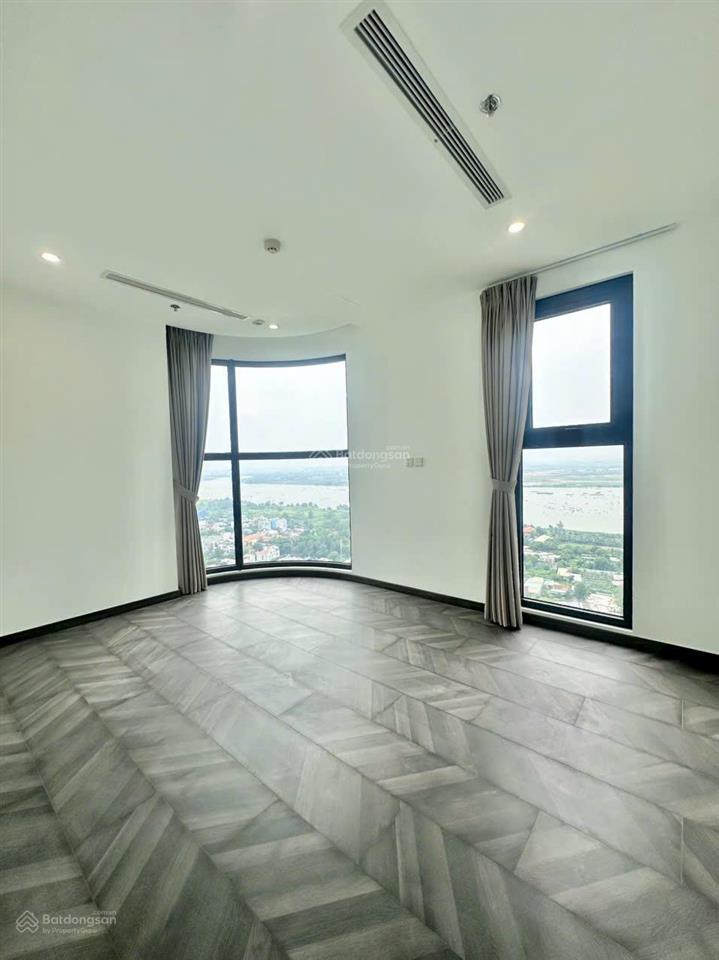 Cho gia đình thuê 2pn bếp rèm rộng thoáng 80m² view sông the beverly gần vincom mega mall