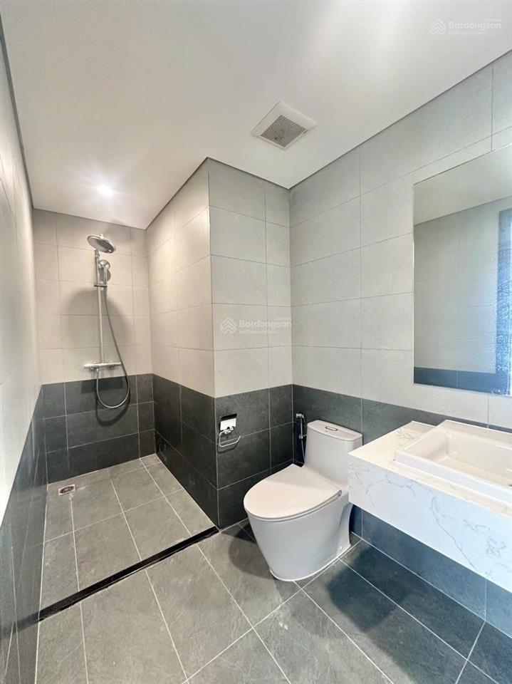 Cho gia đình thuê 2pn bếp rèm rộng thoáng 80m² view sông the beverly gần vincom mega mall