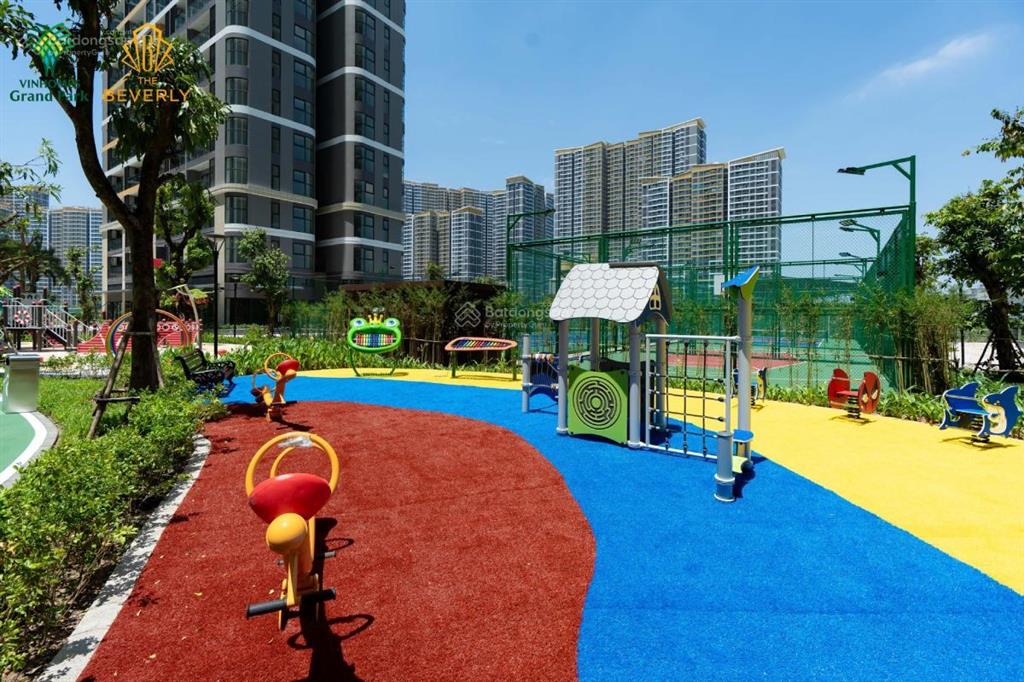 Cho gia đình thuê 2pn bếp rèm rộng thoáng 80m² view sông the beverly gần vincom mega mall