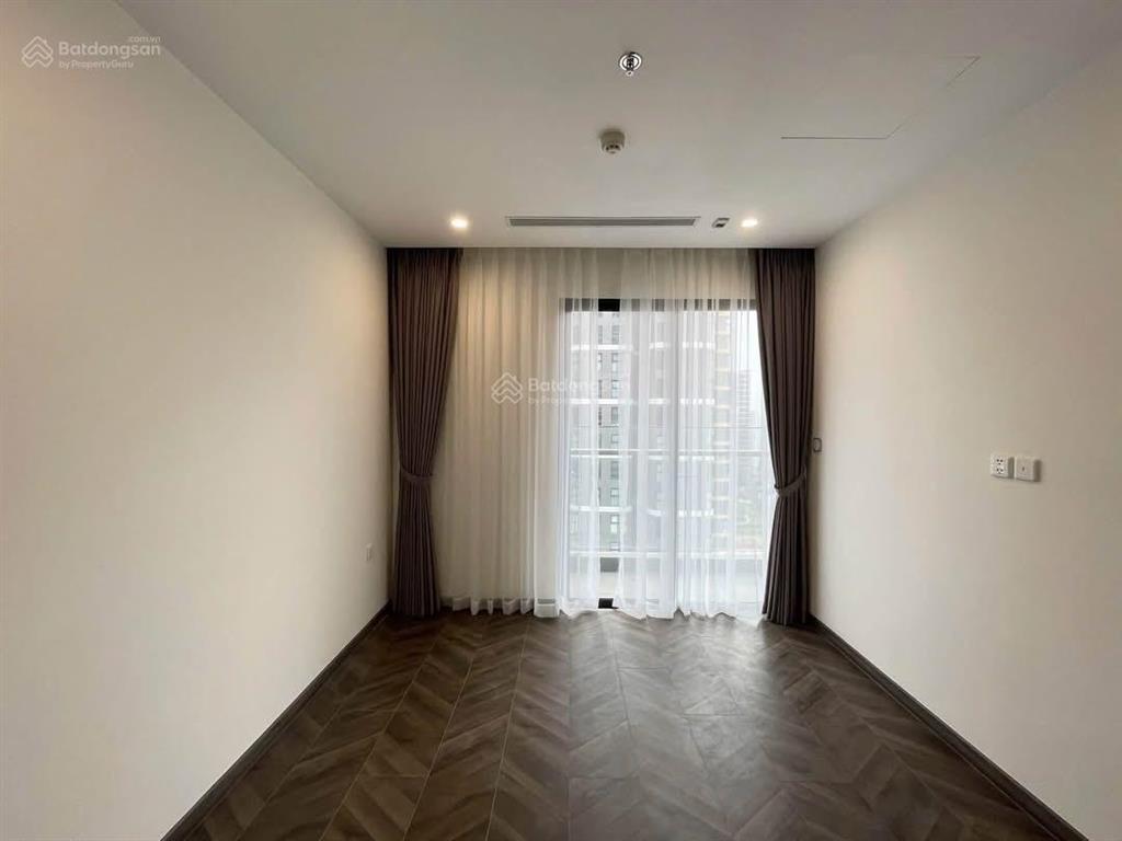 Cho thuê 2pn 80m2 bếp rèm giá tốt tại the beverly có gym, hồ bơi muối khoán, khu thể thao trong nhà