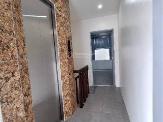 Hiếm! nhà đẹp tô hiệu 40m2 thang máy chỉ nhỉnh 10 tỷ, phân lô cán bộ, ngõ rộng, ô tô sát phố.