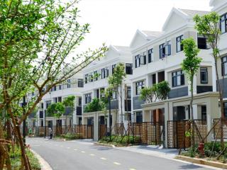 Trống ngay căn liền kề  starlake đồ cơ bản có thang máy, giá chỉ 40tr/tháng.  sơn 0906 244 ***
