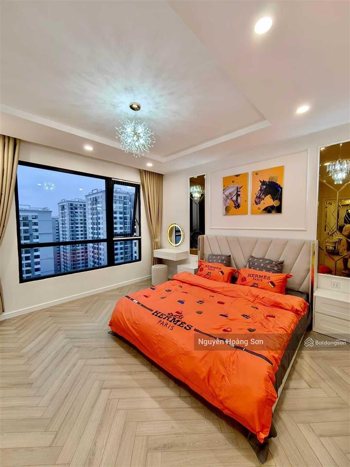 Trống ngay căn 1pn, 80m2 full đồ ở vincom bà triệu. giá chỉ 20tr/tháng.  sơn 0906 244 ***