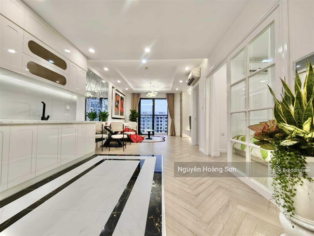 Trống ngay căn 1pn, 80m2 full đồ ở vincom bà triệu. giá chỉ 20tr/tháng.  sơn 0906 244 ***