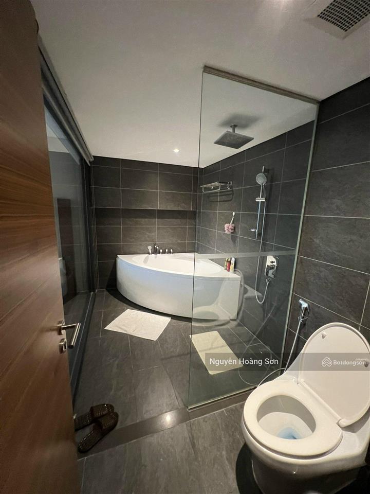 Cho thuê căn hộ duplex full nội thất tại pentstudio, giá tốt chỉ 18 triệu.  sơn 0906 244 ***