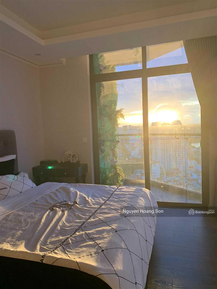 Bán căn hộ 1 pn 46m2 view hồ tây tại sun grand city  69b thụy khuê.  0906 244 ***