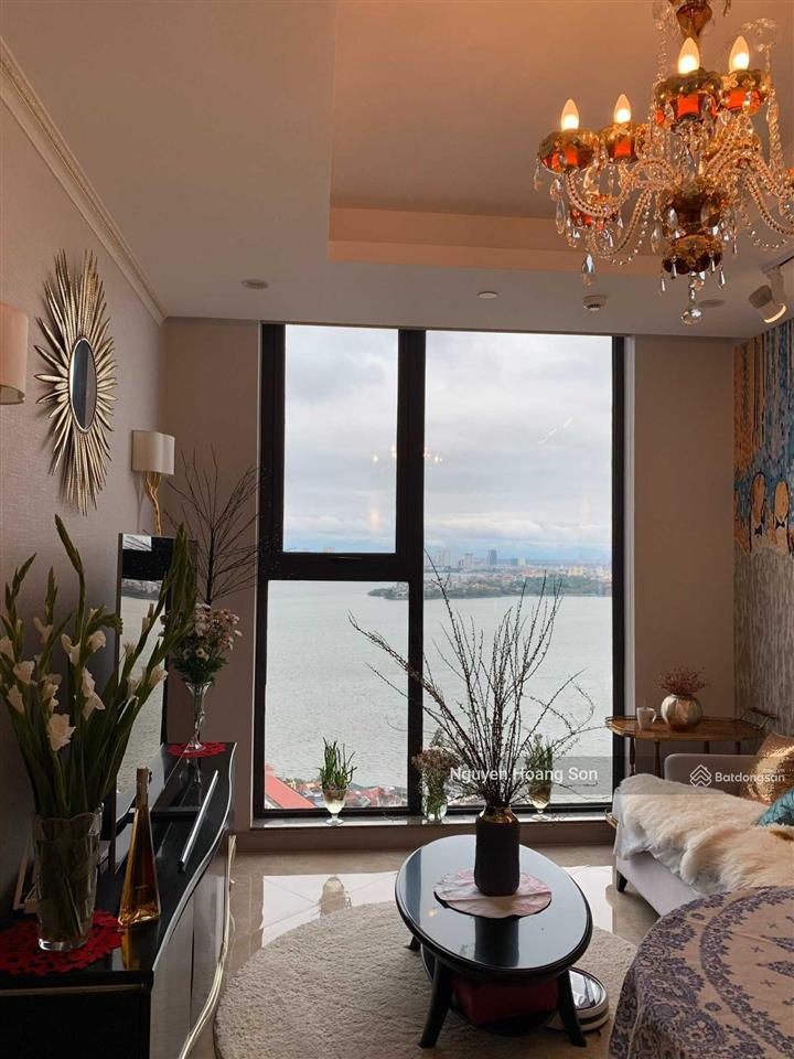Bán căn hộ 1 pn 46m2 view hồ tây tại sun grand city  69b thụy khuê.  0906 244 ***