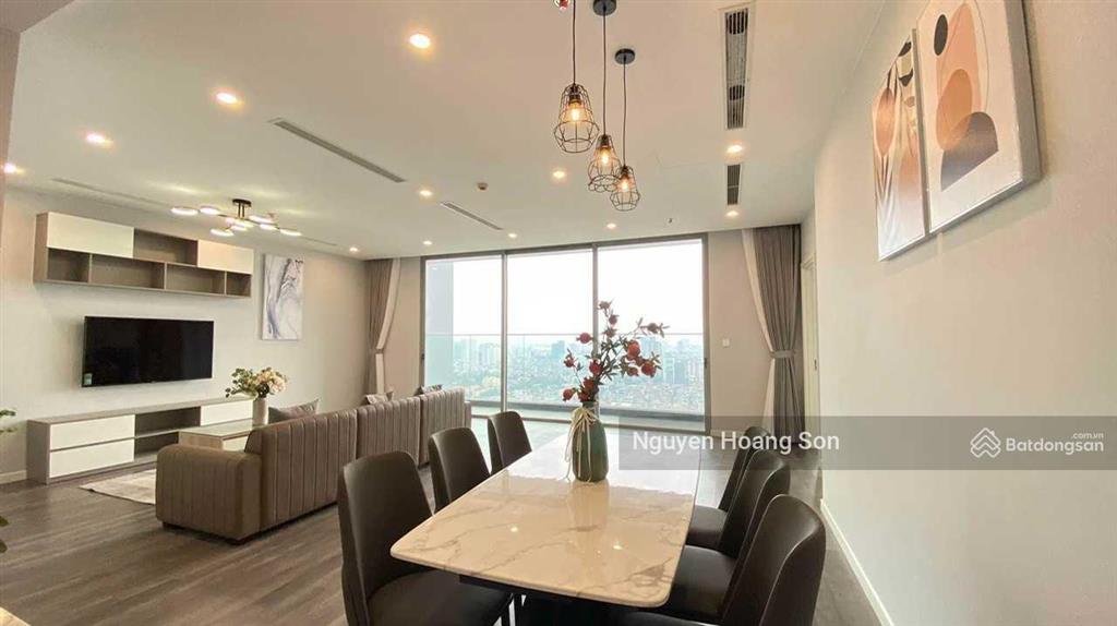 Cho thuê đúng giá 22tr/th căn hộ 1pn view hồ, 55m2 ở vinhomes metropolis liễu giai.  0906 244 ***
