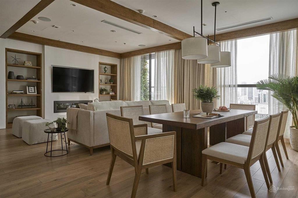 Trống ngay căn hộ 250m2, 4pn view hồ thẳng hồ tây, tại chung cư golden westlake.  0906 244 ***