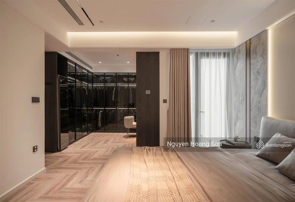Cho thuê căn góc 3pn, 150m² view thoáng ở d’. le roi soleil, giá 28 triệu/tháng.  sơn 0906 244 ***
