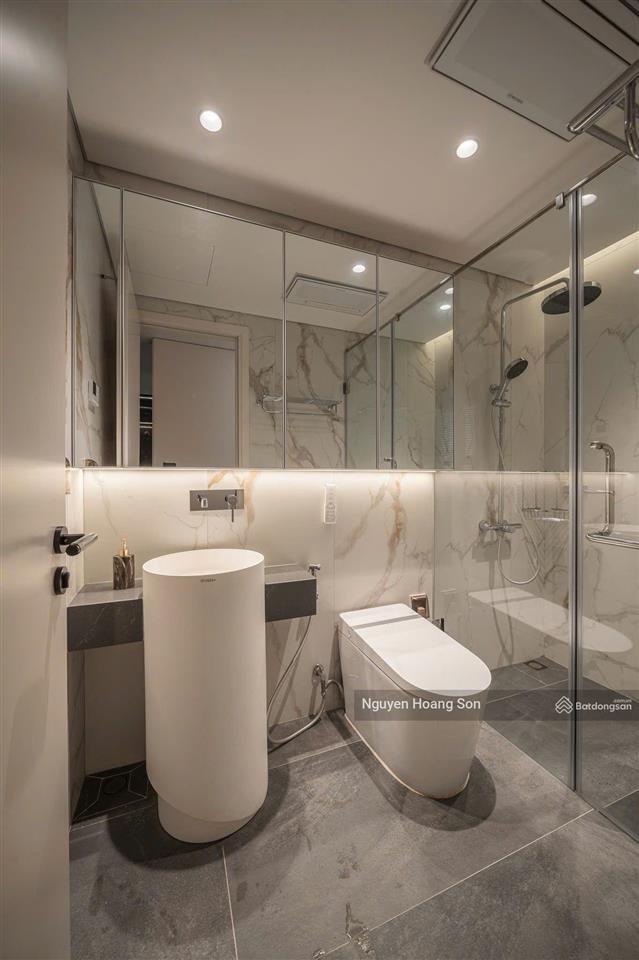 Cho thuê căn góc 3pn, 150m² view thoáng ở d’. le roi soleil, giá 28 triệu/tháng.  sơn 0906 244 ***