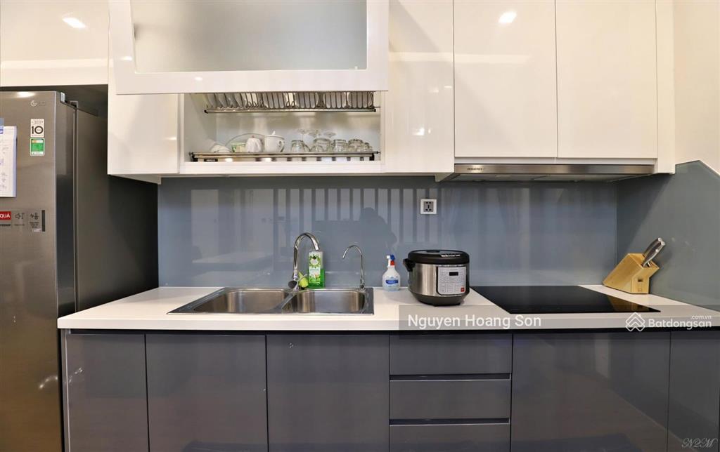 Trống ngay căn hộ 3pn, 110m2 ở hdi tower  55 lê đại hành, giá 35tr/tháng.  0906 244 ***