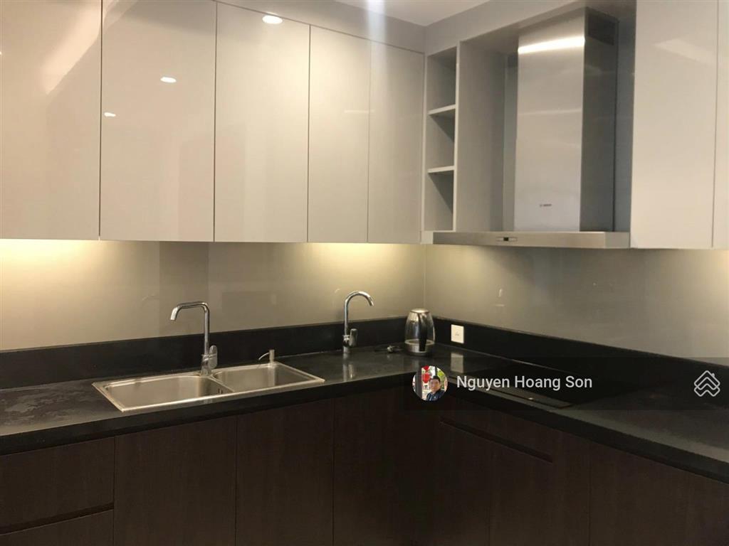 Chủ nhà thiện chí bán căn hộ 1 pn 55m2 view hồ tây tại sun grand city. chỉ 12 tỷ  0906 244 ***