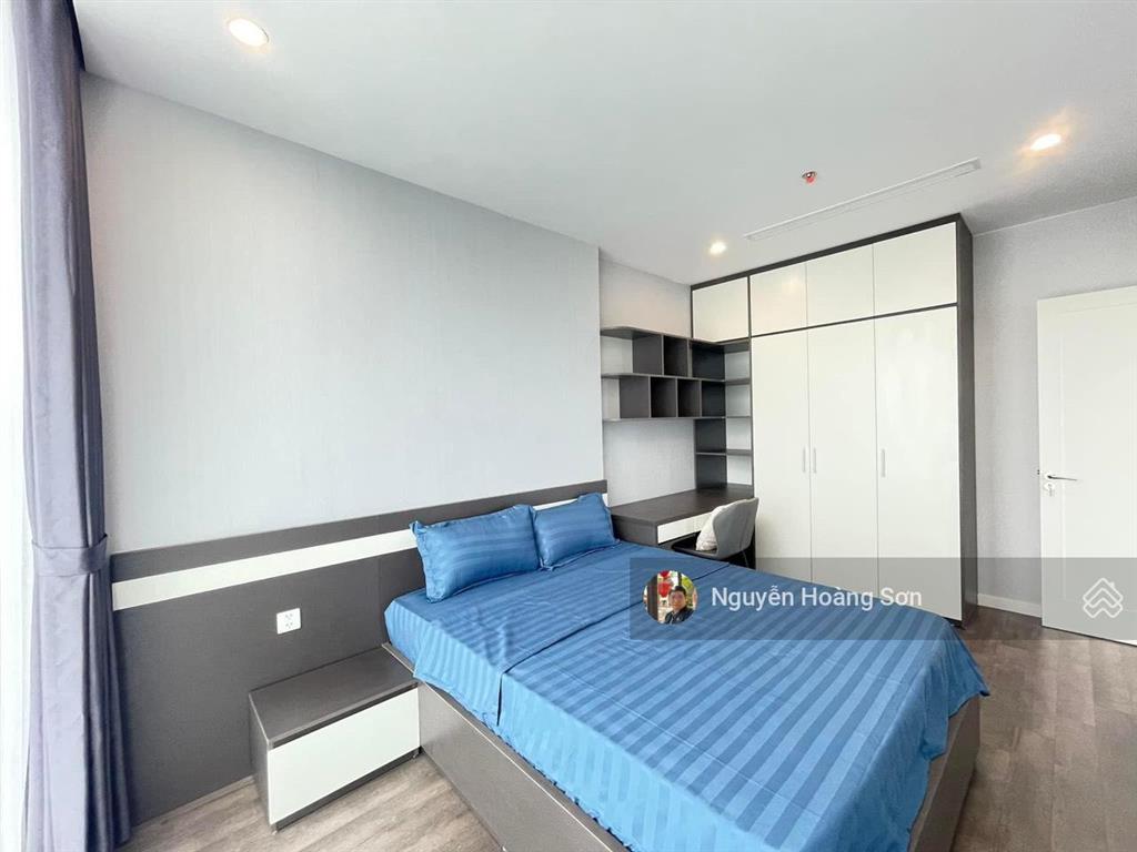 Bán đúng giá 10,7 tỷ căn 2 ngủ tầng trung view thoáng ở b6 giảng võ.  sơn 0906 244 ***