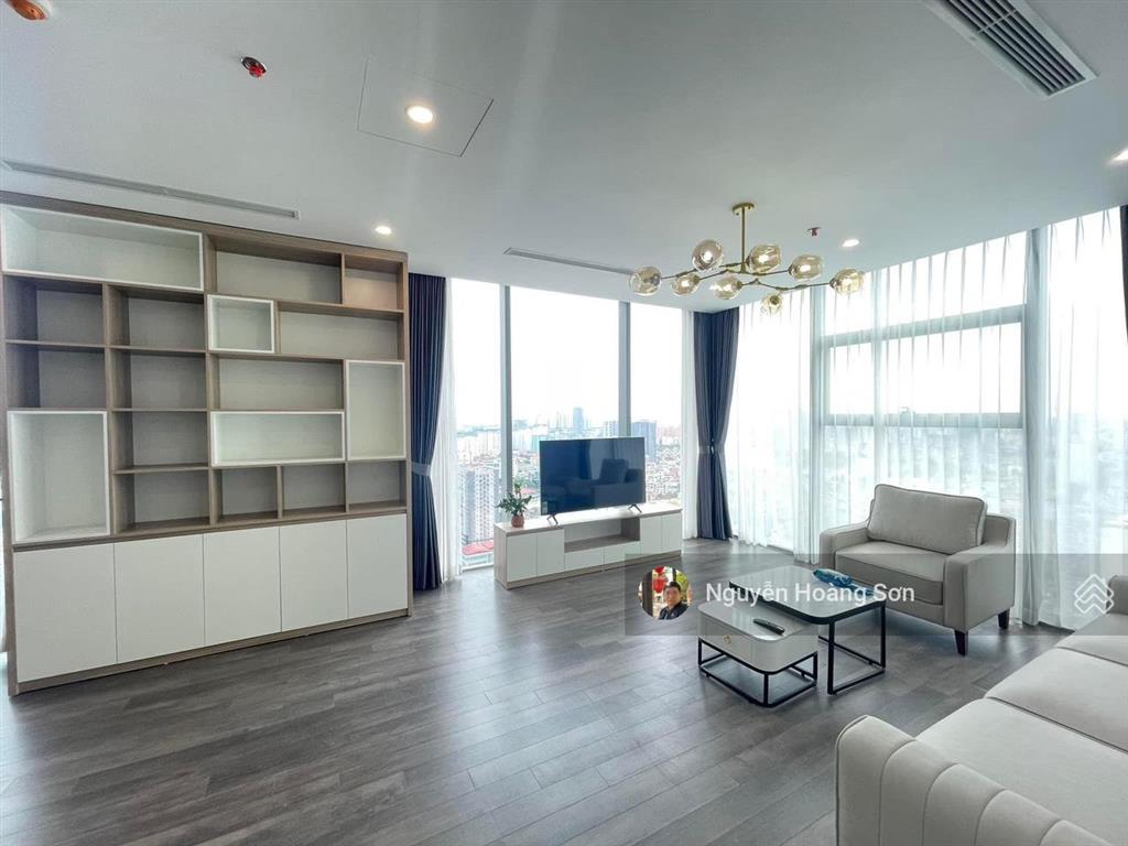 Bán đúng giá 10,7 tỷ căn 2 ngủ tầng trung view thoáng ở b6 giảng võ.  sơn 0906 244 ***