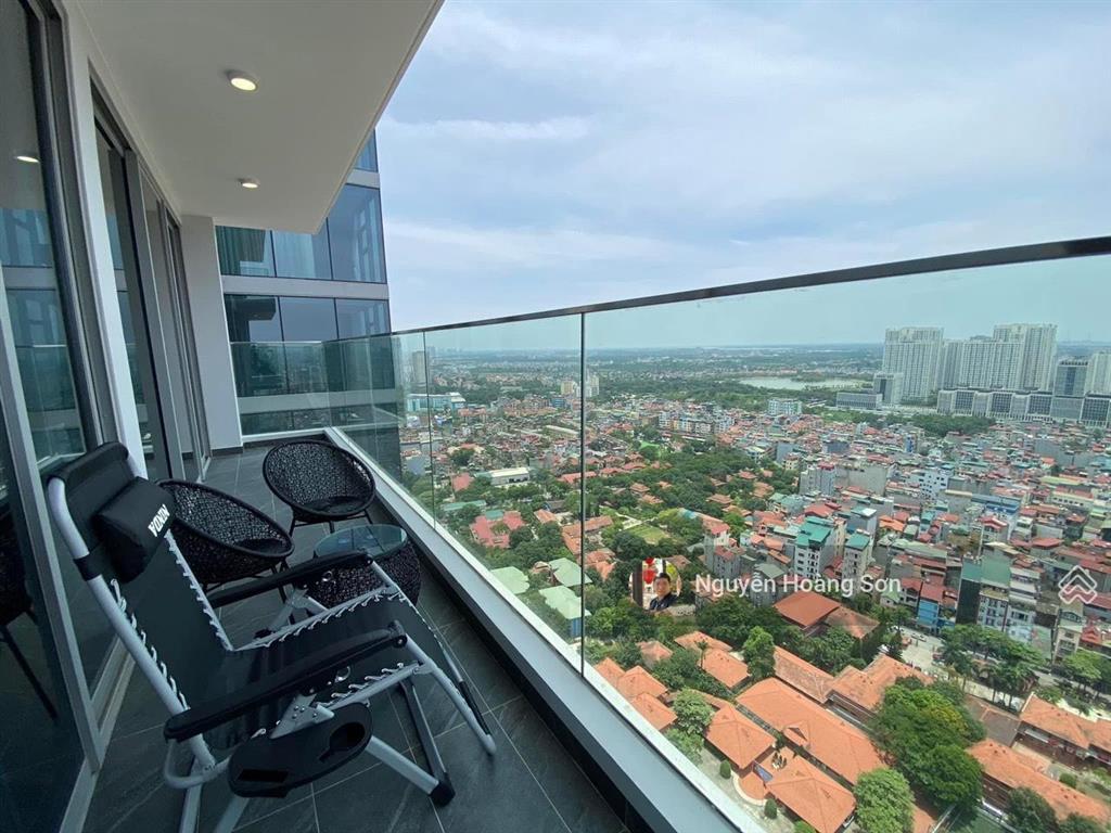 Bán đúng giá 10,7 tỷ căn 2 ngủ tầng trung view thoáng ở b6 giảng võ.  sơn 0906 244 ***