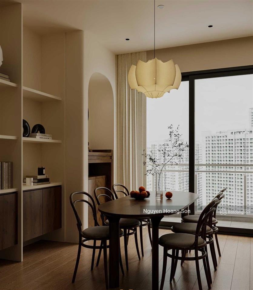 Chủ nhà thiện chí bán căn 2 phòng ngủ 82m2 ở vinhomes nguyễn chí thanh chí 10,8 tỷ.  0906 244 ***