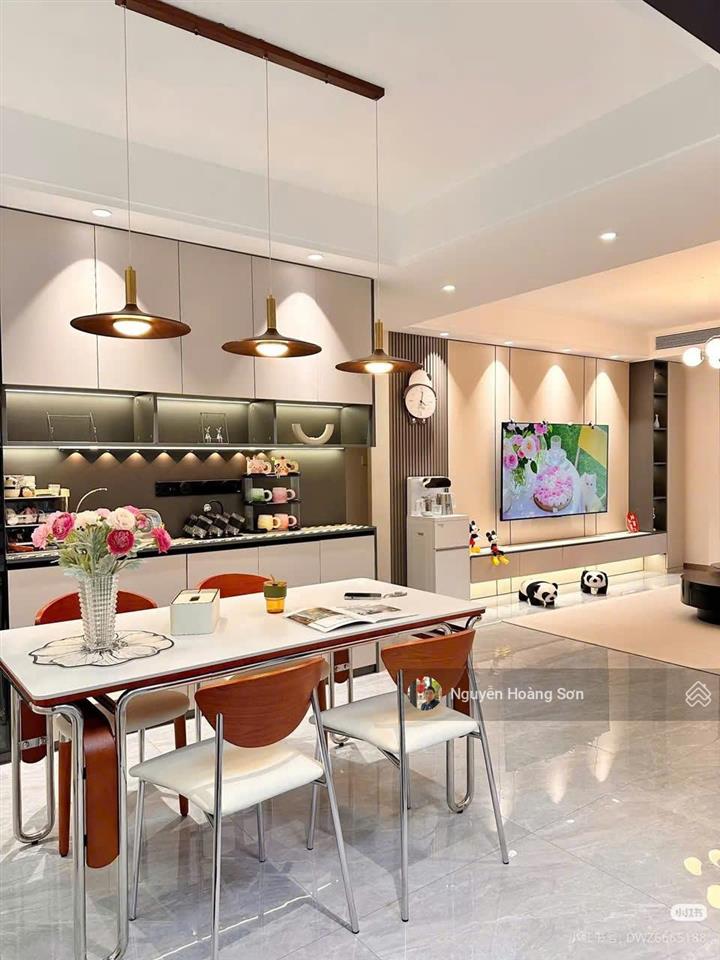 Bán gấp căn 3 ngủ 94m2 ở chung cư 71 nguyễn chí thanh. giá chỉ 8,5 tỷ.  0906 244 ***