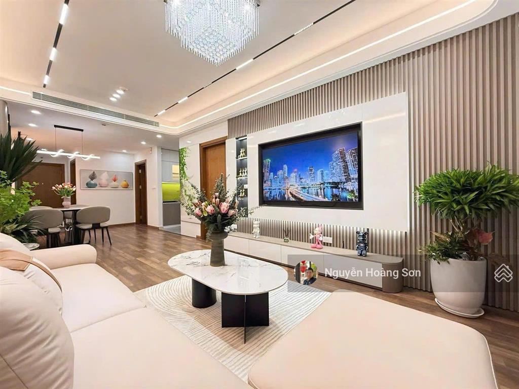 Bán gấp căn 3 ngủ 94m2 ở chung cư 71 nguyễn chí thanh. giá chỉ 8,5 tỷ.  0906 244 ***