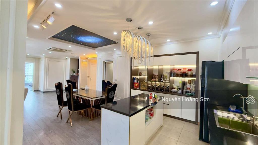 Vào ở ngay căn hộ 180m2 với 3 ngủ ở lancaster hà nội, chỉ với 38 triệu.  0906 244 ***