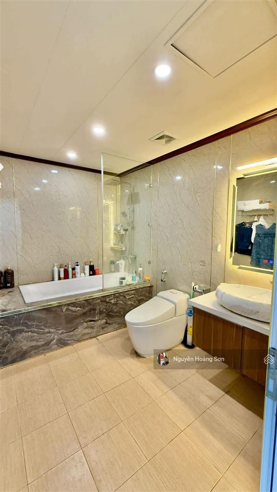 Vào ở ngay căn hộ 180m2 với 3 ngủ ở lancaster hà nội, chỉ với 38 triệu.  0906 244 ***