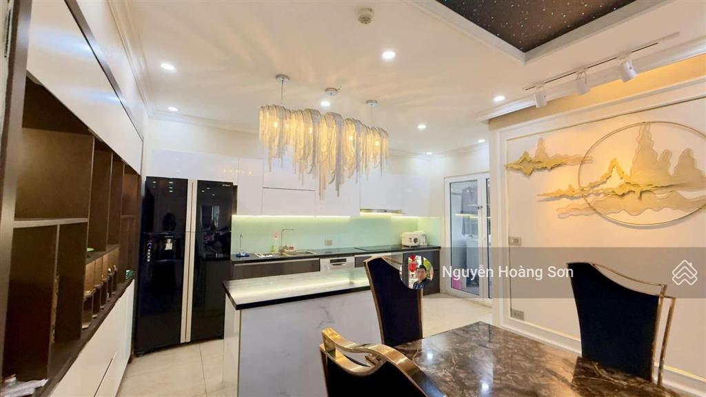Vào ở ngay căn hộ 180m2 với 3 ngủ ở lancaster hà nội, chỉ với 38 triệu.  0906 244 ***