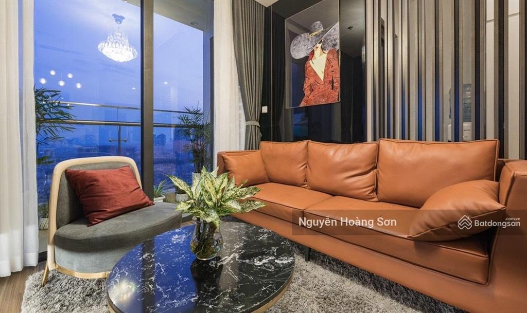 Bán căn 3 pn, 95m2 giá chỉ 9,9 tỷ tại chung cư kinh đô tower  93 lò đúc  0906 244 ***