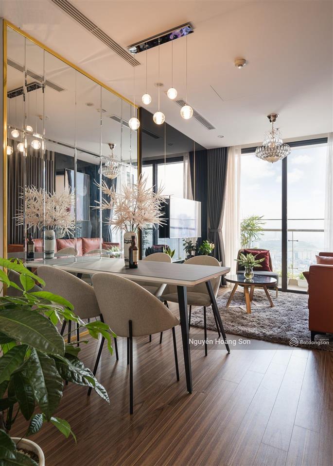 Bán căn 3 pn, 95m2 giá chỉ 9,9 tỷ tại chung cư kinh đô tower  93 lò đúc  0906 244 ***