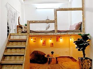 Cho thuê căn hộ nhà ở lâu dài tại long biên.
thiết kế cực đẹp như homestay