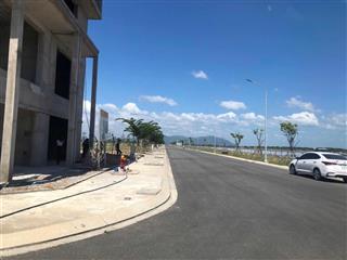 Phân khu a4 diện tích 120m2 ngay cổng dự án kế bên bến du thuyền giá chỉ 11,6tr/m2