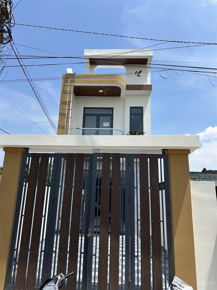 Nhà hiện đại kế bên trường tiểu học tân triều, cách công an phường 500m, đường hương lộ 9