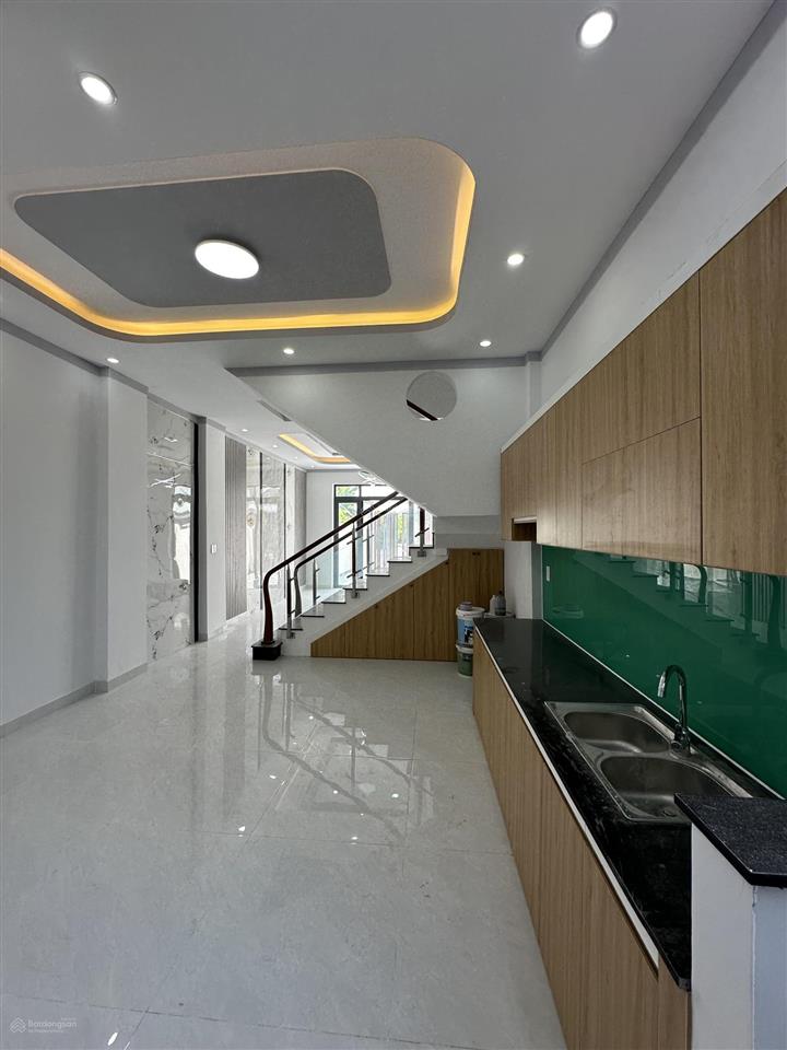Nhà hiện đại kế bên trường tiểu học tân triều, cách công an phường 500m, đường hương lộ 9