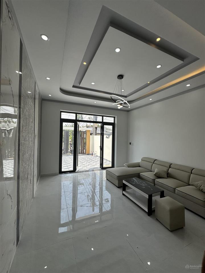 Nhà hiện đại kế bên trường tiểu học tân triều, cách công an phường 500m, đường hương lộ 9