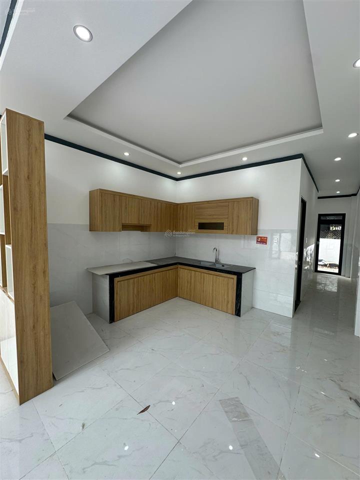 Nhà 2 mặt tiền, chỉ 400tr nhận nhà ngay dt 4x22 nở hậu 4,6x22 đường bê tông rộng 8m thông thoáng