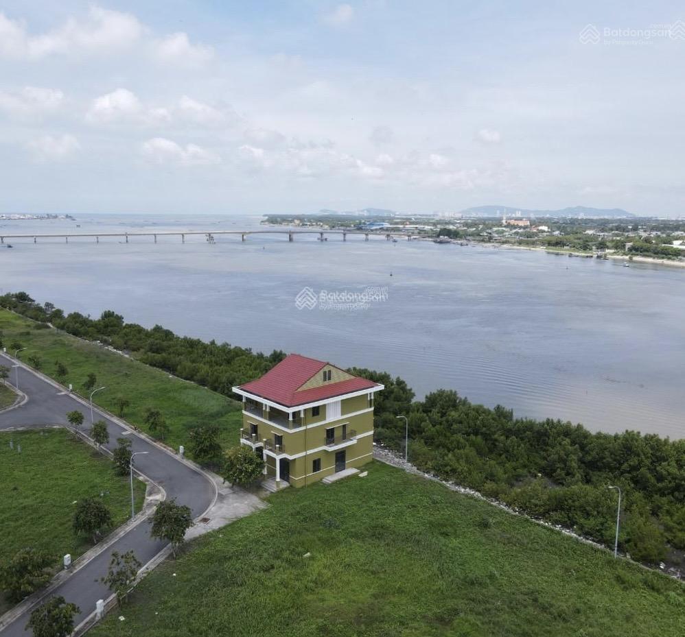 Phân khu a3 sau lưng shophouse mặt tiền 8,6m tổng diện tích 145m2 giá siêu ngộp