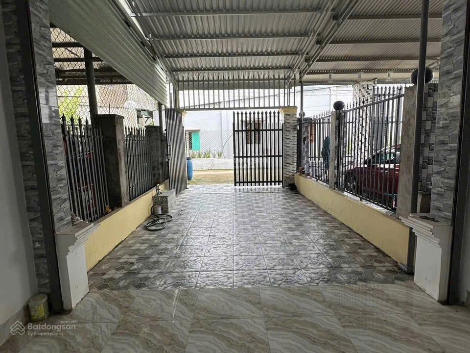 Nhà cấp 4 mới tinh ngay chợ thạnh phú tổng dt 96m2 có sân oto đường rộng 6m thông thoáng