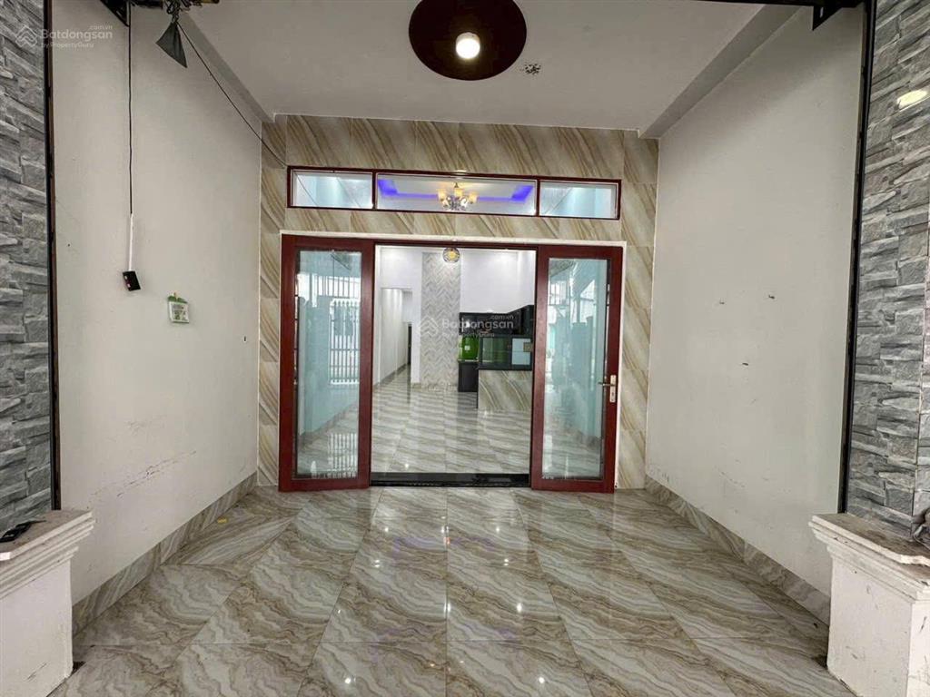 Nhà cấp 4 mới tinh ngay chợ thạnh phú tổng dt 96m2 có sân oto đường rộng 6m thông thoáng