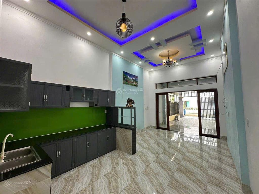 Nhà cấp 4 mới tinh ngay chợ thạnh phú tổng dt 96m2 có sân oto đường rộng 6m thông thoáng
