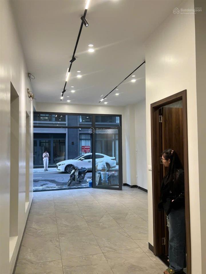 Cho thuê shophouse 3, harbour center, 30 triệu, 80m2 view đẹp giá ưu đãi