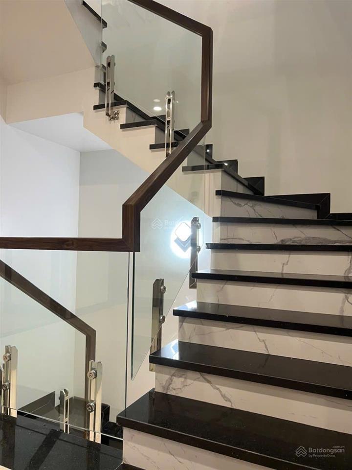 Cho thuê shophouse 3, harbour center, 30 triệu, 80m2 view đẹp giá ưu đãi